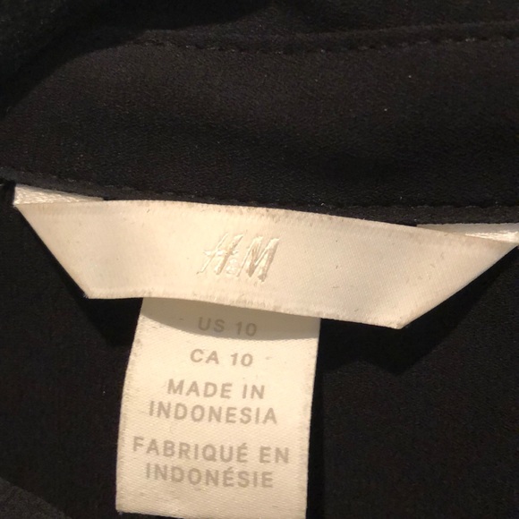 NWOT H&M black long sleeve blouse - Picture 2 of 3